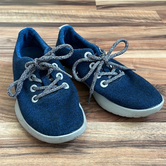 Limited Edition Allbirds - Picture 1 of 3